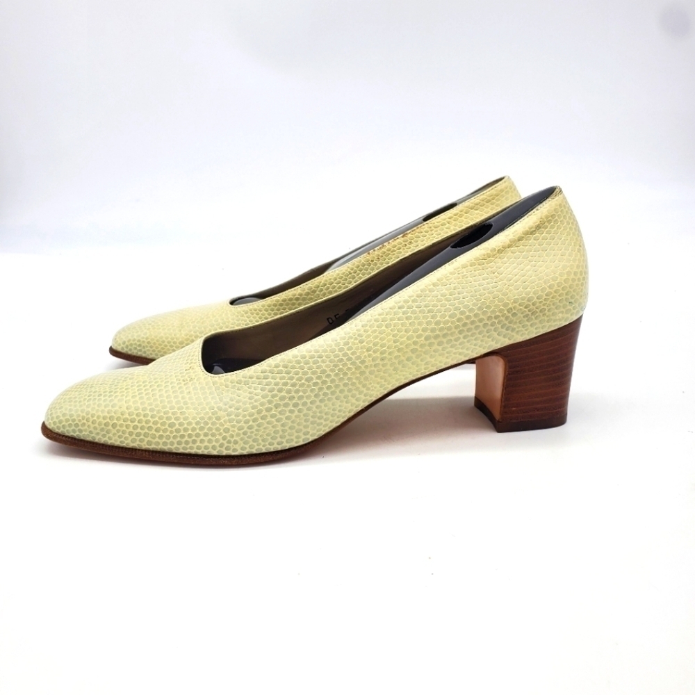 Salvatore Ferragamo Shoes Women 8.5 AA Luxury Heels Ivory White Lizard Print